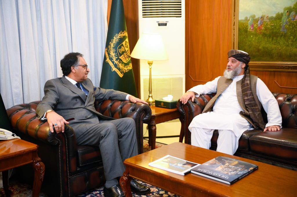 FM Jalil Abbas Jilani received Acting Commerce Minister of Afghanistan Nooruddin Azizi.