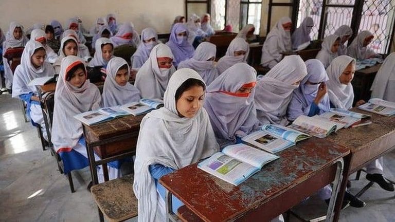 f-in-education-schools-pakistan