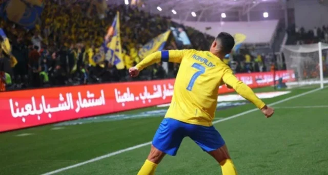 سعودی فٹبال لیگ:"میسی، میسی" کے نعرے اور رونالڈو کے فحش اشارے