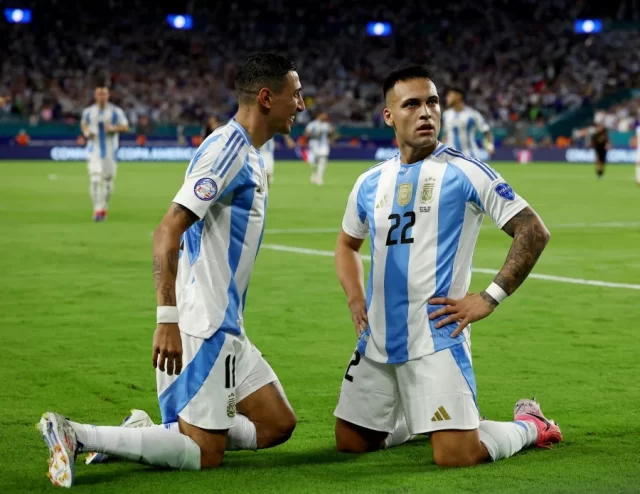 Argentina beat Peru to top Copa America Group A