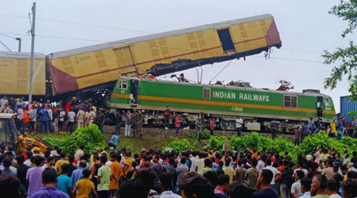India 15 dead, dozens injured in train collision