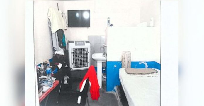 اڈیالہ جیل میں عمران خان کے کمرے کی تصاویر منظر عام پر آگئیں