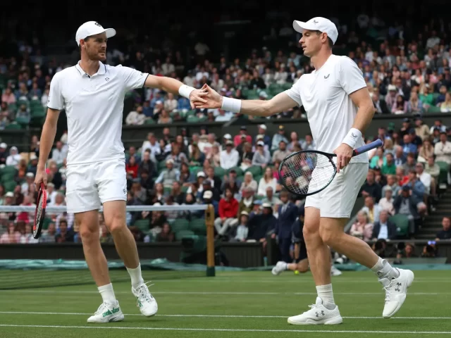 Murray brothers' doubles loss mattered little on emotional farewell | Andy Murray