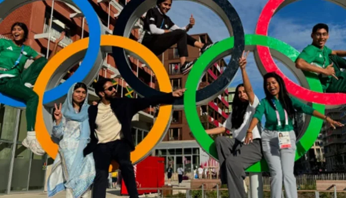 Malala Yousafzai meets Pakistani athletes during Paris Olympics