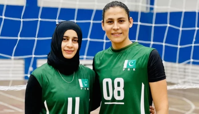 Azra Farooq and Mukdas Bukhari were signed for the Maldives League