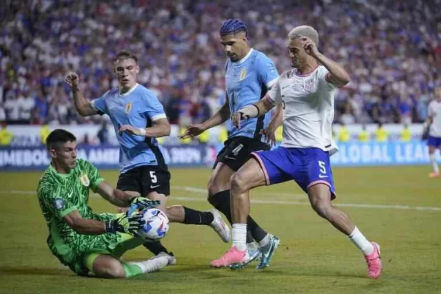 Uruguay beat hosts US to reach Copa America quarters