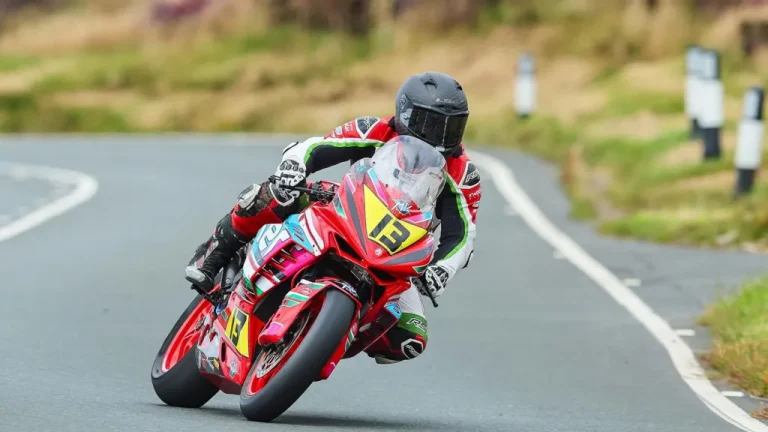 Manx Grand Prix: Louis O'Regan dies after crash in qualifying