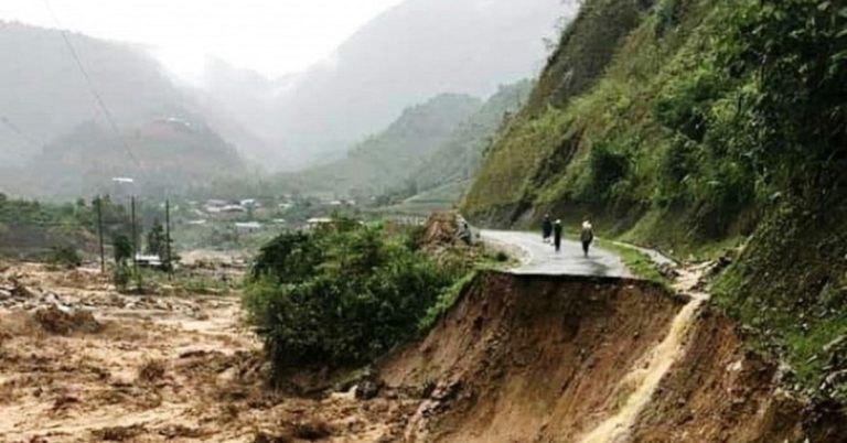 کے پی کے :دیر بالا میں مٹی کا تودہ گرنے سے ایک ہی خاندان کے 12 افراد جاں بحق