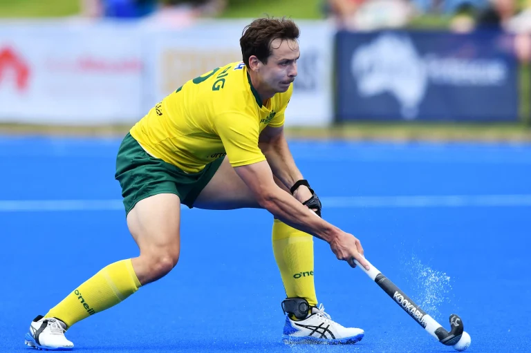 Australian hockey star Craig has been banned from the Olympics after being found with cocaine.