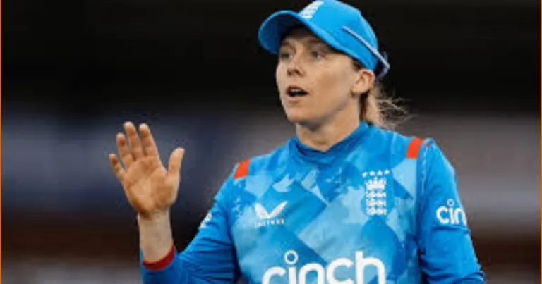 England women's cricket team captain Heather Knight has been fined-ECB