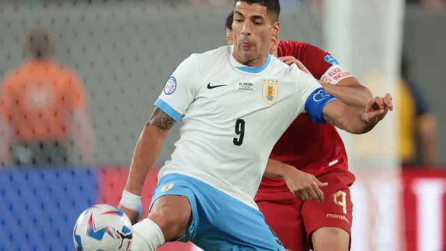 Uruguay star Luis Suarez announces retirement from international football