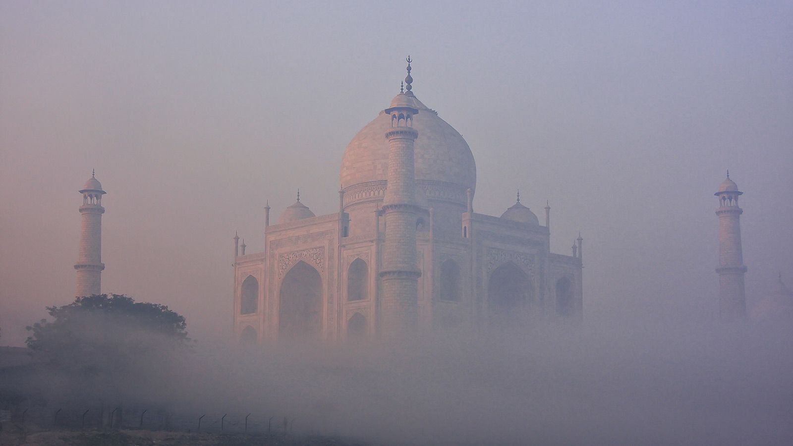 191105115048-taj-mahal-india-pollution