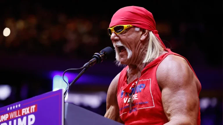 Wrestler Hulk Hogan celebrates Trump's victory in a unique way