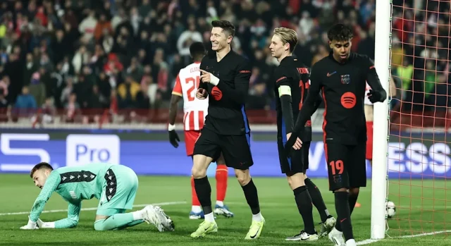 Lewandowski double helps Barcelona hit five against Red Star