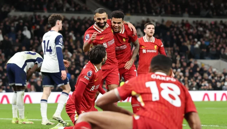 Liverpool beat Tottenham Hotspur to take the lead in the Premier League