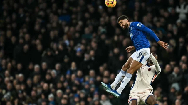 Chelsea held by Everton in goalless draw at Goodison Park