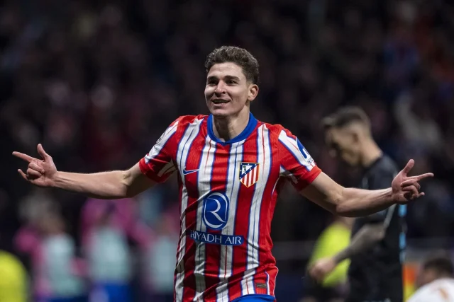 Alvarez heroics help Atlético to a win over Bayer Leverkusen