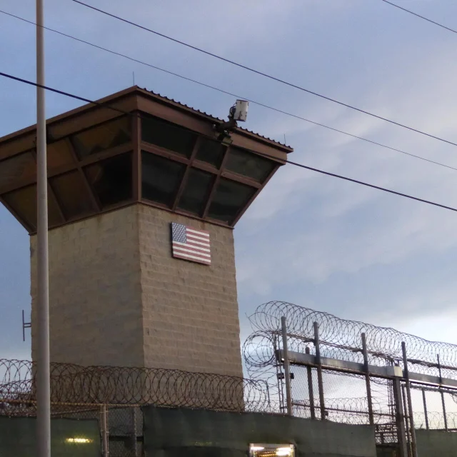 Trump plans to detain 30,000 undocumented migrants at Guantanamo Bay