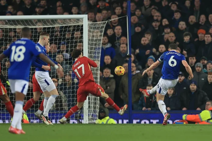 Last-gasp equaliser sparks wild scenes at Goodison Park