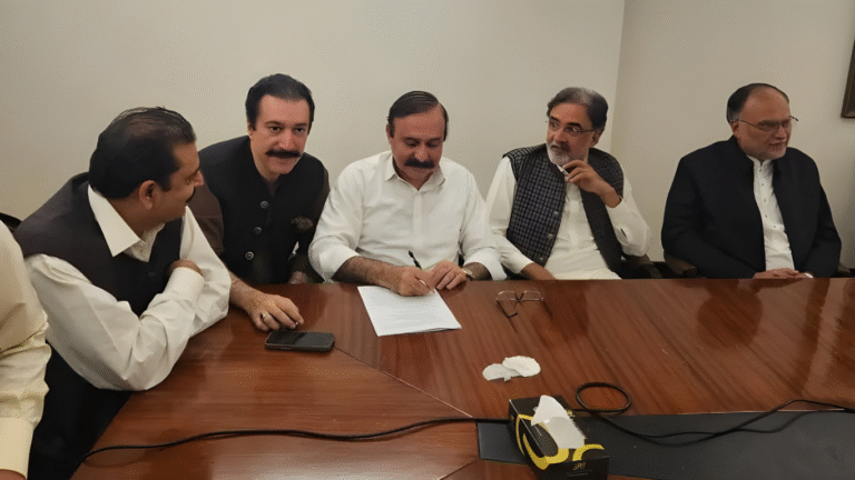 Agreement between government and JAAC in Azad Kashmir, protests ended, roads opened