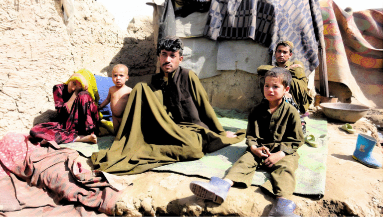 9 out of 10 families in Afghanistan go to bed hungry or drown in debt UN