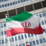 Iran's soft stance ahead of Geneva talks, hints at economic benefits in exchange for sanctions