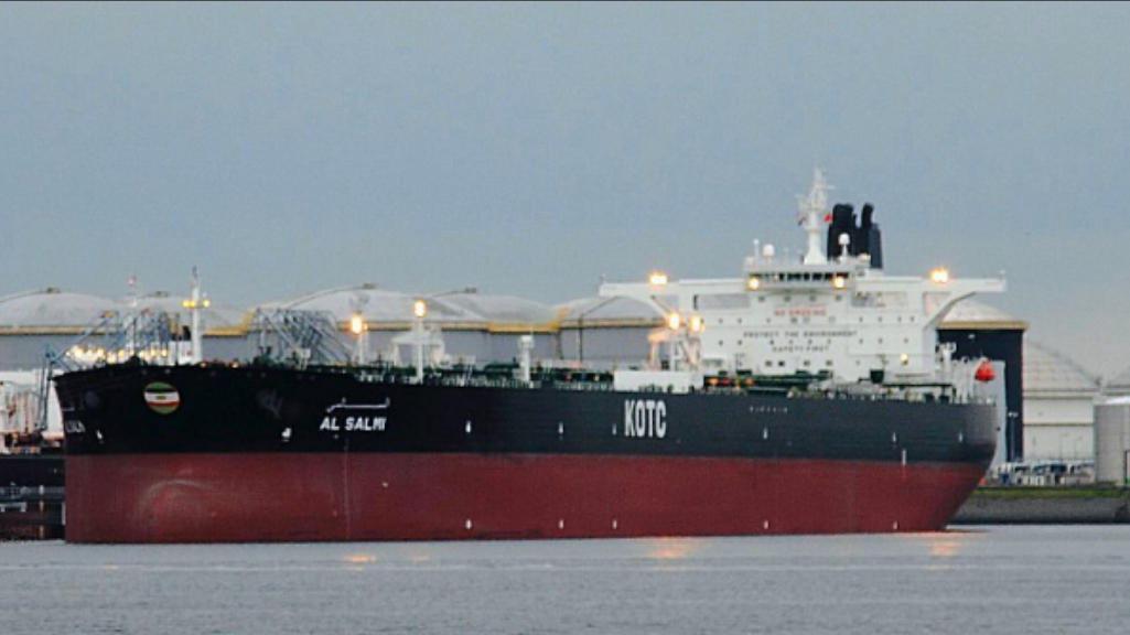 Major attack in the Gulf, oil tanker worth millions of dollars engulfed in fire