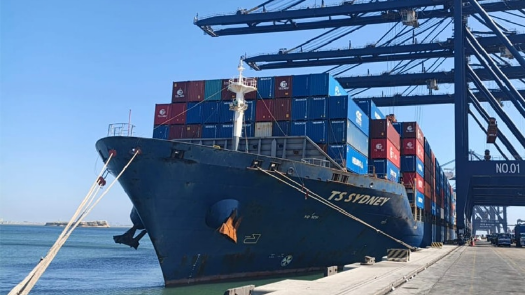 Strait of Hormuz Crisis Pakistan Opens Karachi Port to Global Trade