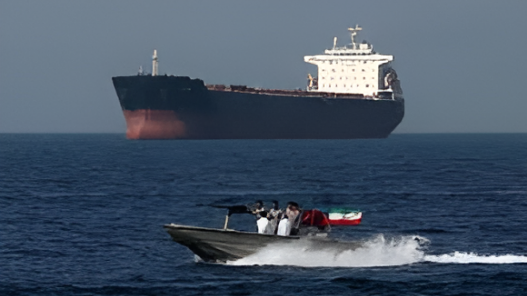 Strait of Hormuz crisis A major threat of inflation and economic pressure for Pakistan