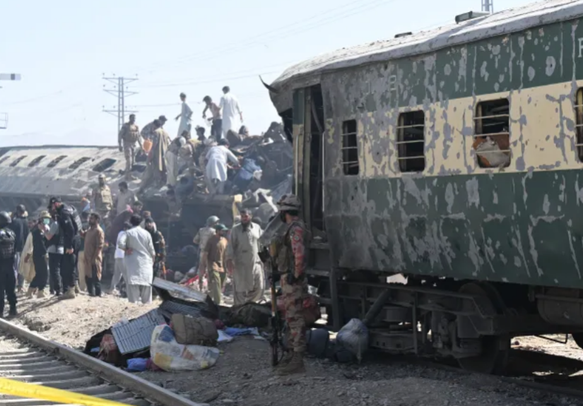 Quetta shuttle train suicide blast, 14 killed, 20 injured
