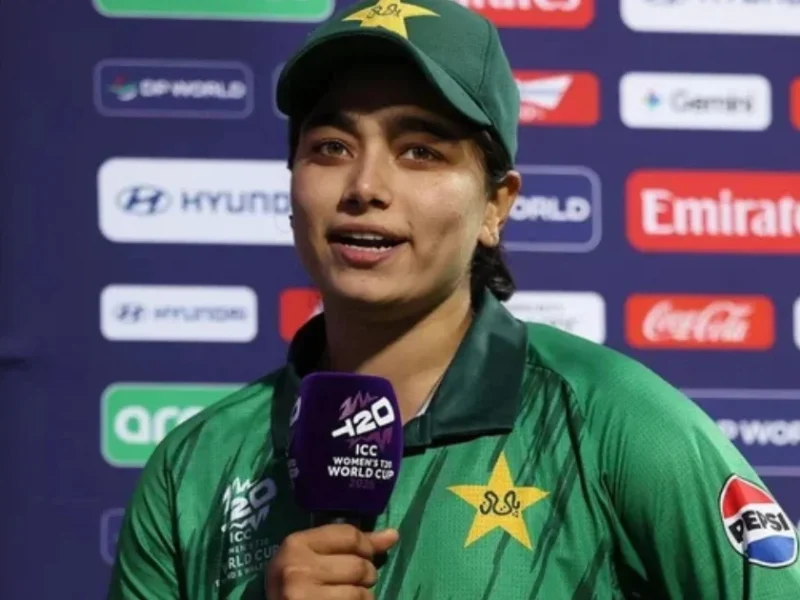 پاکستان ویمن کرکٹ ٹیم کی کپتان فاطمہ ثناء نے دی ہنڈرڈ لیگ کے ساتھ معاہدہ کر لیا