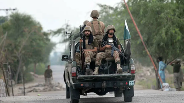 زیارت میں دہشت گردوں کا حملہ، 2 ایس ایچ اوز سمیت 9 پولیس اہلکار شہید، جوابی کارروائی میں 15 خوارج ہلاک