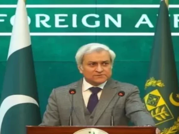 بھارت کا الزام مسترد، پاکستان نے افغان کارروائیوں کو قانونی اور متناسب قرار دے دیا