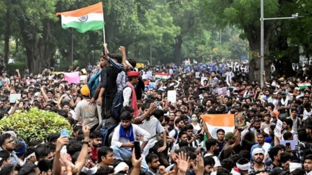 مودی حکومت پر طلبہ تحریک کا دباؤ برقرار، مذاکرات بے نتیجہ، وزیر تعلیم کی برطرفی کا مطالبہ برقرار