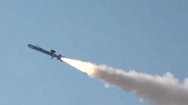 ایران سے 2 بیلسٹک میزائل داغے جانے کا دعویٰ، امارات میں خطرے کی گھنٹی بج گئی
