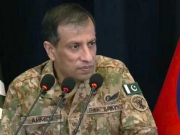 ڈی جی آئی ایس پی آر: مؤثر گورننس قومی سلامتی کے لیے ناگزیر، دہشت گردوں سے مزید مذاکرات کا کوئی امکان نہیں
