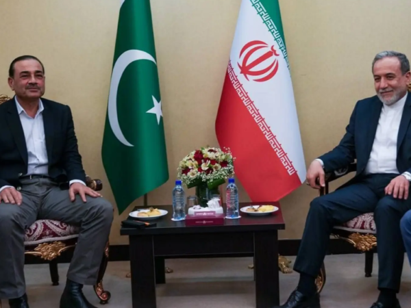 فیلڈ مارشل عاصم منیر کا دورہ ایران، مذاکرات کی بحالی کیلئے اہم رابطے