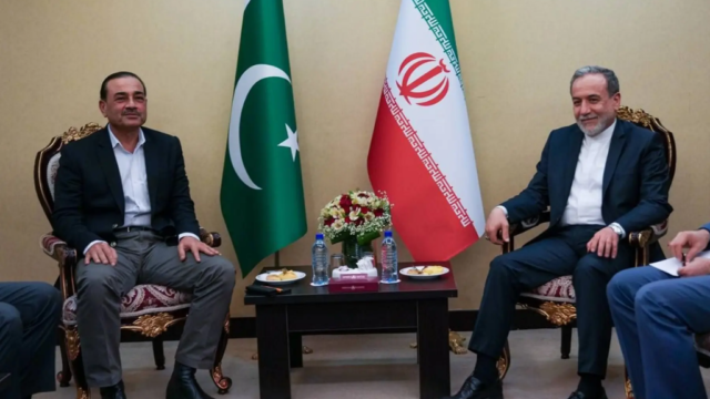 فیلڈ مارشل عاصم منیر کا دورہ ایران، مذاکرات کی بحالی کیلئے اہم رابطے