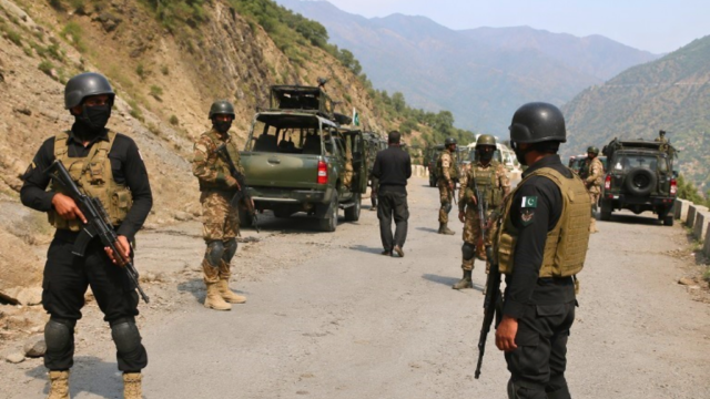 دہشت گردوں کے خلاف بڑا وار، خیبرپختونخوا اور بلوچستان میں 11 دہشت گرد ہلاک