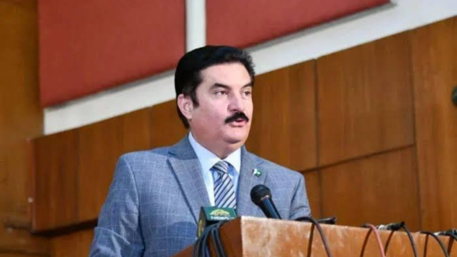 وادی تیرہ متاثرین کے لیے 20 ارب روپے کا پیکیج، گورنر کا معاملہ وزیراعظم کے سامنے اٹھانے کا اعلان