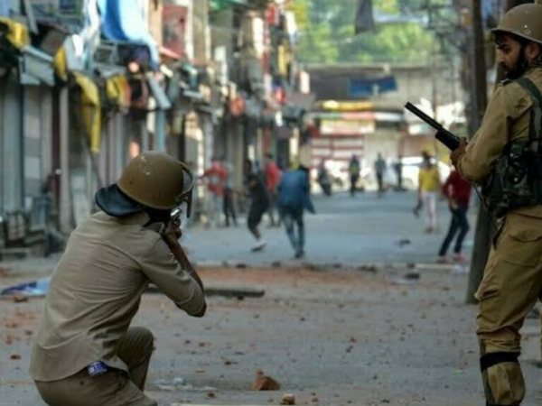 آرٹیکل 370 کے خاتمے کو سات سال: بھارتی دعوے بے نقاب، مقبوضہ کشمیر میں بے روزگاری اور بے چینی برقرار