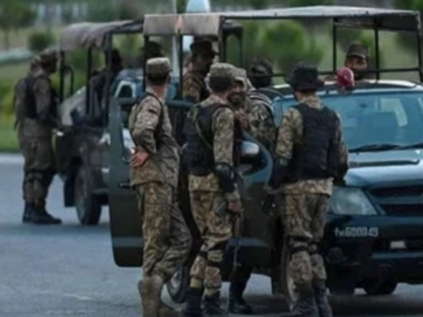 دہشت گردوں کا حملہ ناکام، سیکیورٹی فورسز نے 10 خوارج کو جہنم واصل کردیا