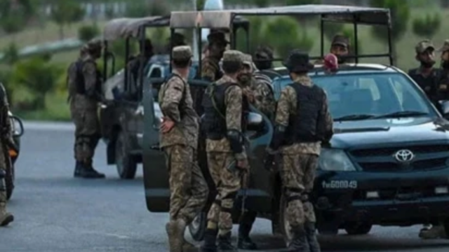 دہشت گردوں کا حملہ ناکام، سیکیورٹی فورسز نے 10 خوارج کو جہنم واصل کردیا
