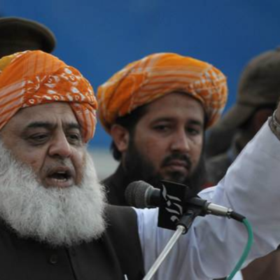 فضل الرحمان کا اپوزیشن کو آئینہ، واک آؤٹ سے حکومت کی قانون سازی نہیں رکے گی