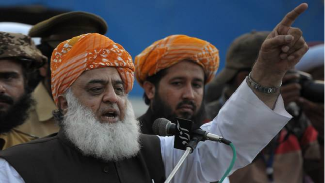 فضل الرحمان کا اپوزیشن کو آئینہ، واک آؤٹ سے حکومت کی قانون سازی نہیں رکے گی