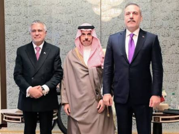 پاکستان، سعودی عرب اور ترکیہ کا دفاعی رابطہ مزید مضبوط، چیف آف اسٹاف اجلاس کی تیاری