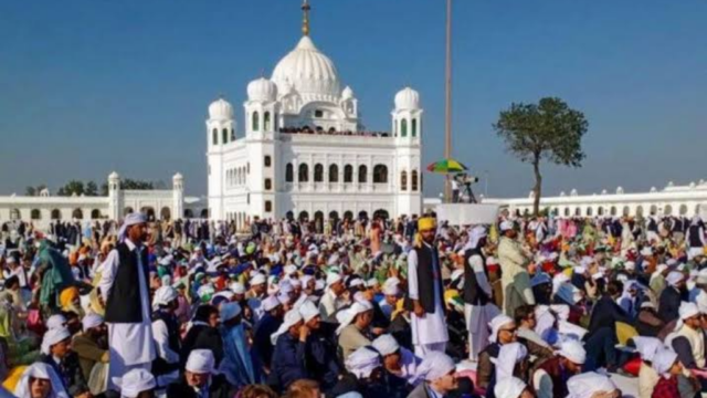 کرتارپور میں تین روزہ تقریبات اختتام پذیر، سکھ یاتریوں نے بند راہداری کا معاملہ اٹھادیا