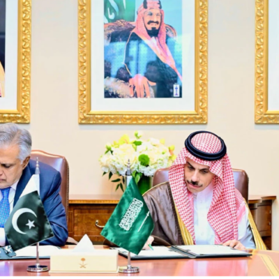 پاک سعودی تعلقات میں بڑا سفارتی قدم، سرکاری پاسپورٹ پر سعودی عرب کا سفر ویزا فری