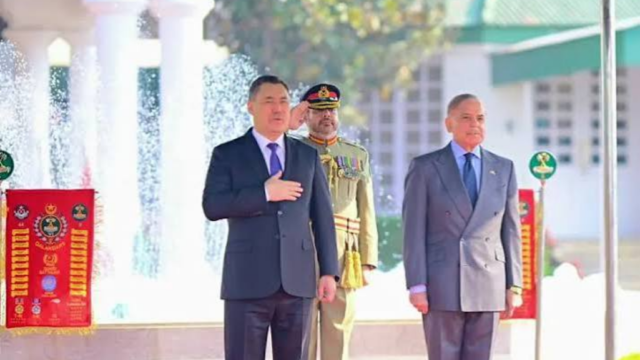 شہباز شریف اور کرغز صدر کی اہم ملاقات، پاکستان کرغزستان میں تعاون کے نئے دروازے کھل گئے