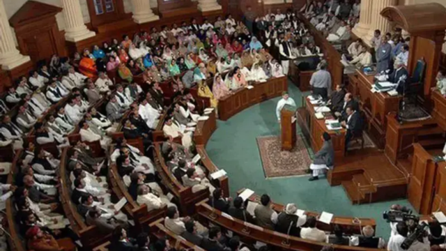 16 سال سے کم عمر بچوں کے سوشل میڈیا اکاؤنٹس پر پابندی کا مطالبہ، پنجاب اسمبلی میں اہم قرارداد منظور